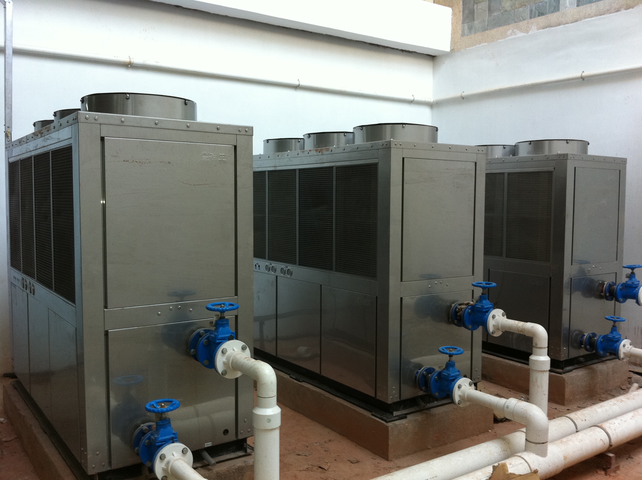 畜牧饮用水热泵热水系统